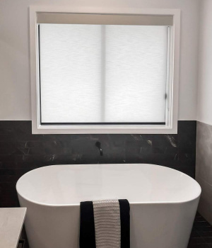 Custom-Light-Filtering-roller-blind-with-FRS