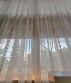 Sheercurtainandblind