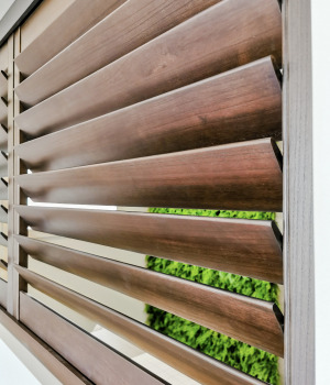 Plantation-Shutter-Slat-Detailing
