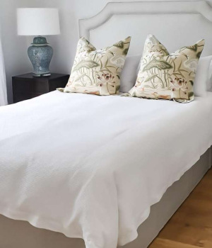 Custom-made-bed-furnishings-1